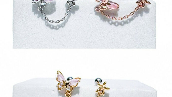 จิวต่างหูเกาหลี More Than Piercing: C012 Pinky Butterfly Chain