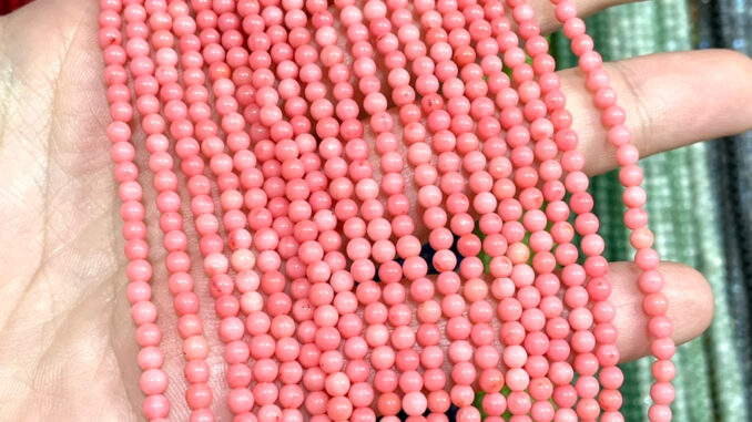 ปะการัง สีชมพู (Pink Coral) 3 mm ทรงกลม เส้นยาว ปะการัง สีชมพู (Pink Coral) 3 mm ทรงกลม เส้นยาว