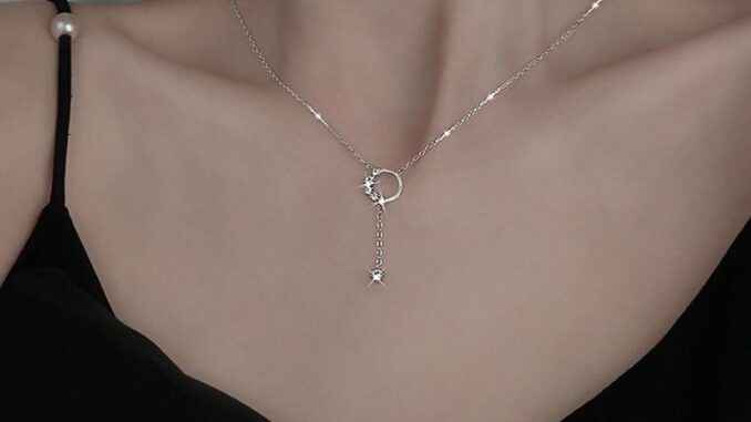 สร้อยคอโชคเกอร์ จี้คริสตัล ประดับพู่ สีเงิน แวววาว ของขวัญสําหรับผู้หญิง