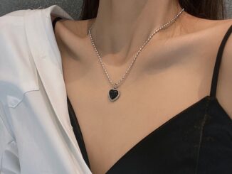เครื่องประดับ สร้อยคอโซ่ อเนกประสงค์ ลายหัวใจ สีดํา แบบเรียบง่าย สไตล์เรโทร สําหรับผู้หญิง 1 ชิ้น