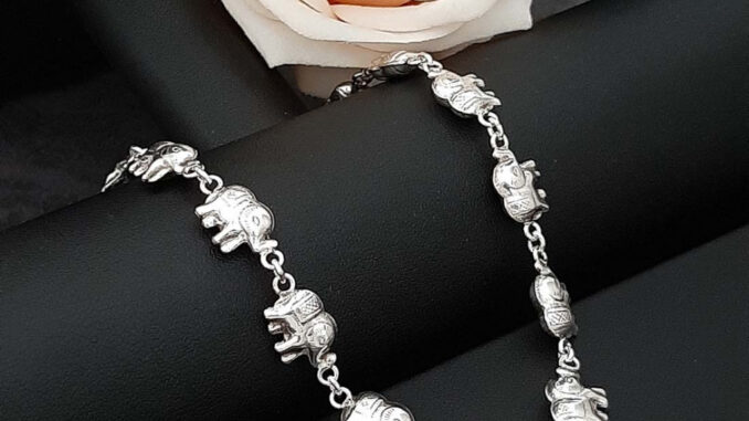 MT สร้อยคอเงินแท้ รูปช้าง ยาว 18 นิ้ว สร้อยคอระย้า 925 Sterling Silver Elephant Necklace (snl103-18) MT Jewelry มณีธารา MT สร้อยคอเงินแท้ รูปช้าง ยาว 18 นิ้ว สร้อยคอระย้า 925 Sterling Silver Elephant Necklace (snl103-18) MT Jewelry มณีธารา