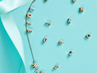 MSCHOO : จี้ A - Z พร้อมสร้อย ( Rose gold )