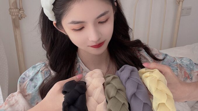 INS แฟชั่นสีสันชีฟองมือถักกิ๊บหญิงคุณภาพสูงของขวัญวันเกิด