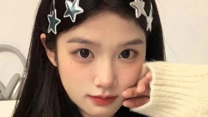 กิ๊บติดผมรูปดาวห้าแฉกน่ารักสีเงินหน้าม้าคลิปด้านข้างเกาหลีเรียบง่ายนักเรียนโลหะสำหรับผู้หญิงเครื่องประดับผม.COBRANDIER