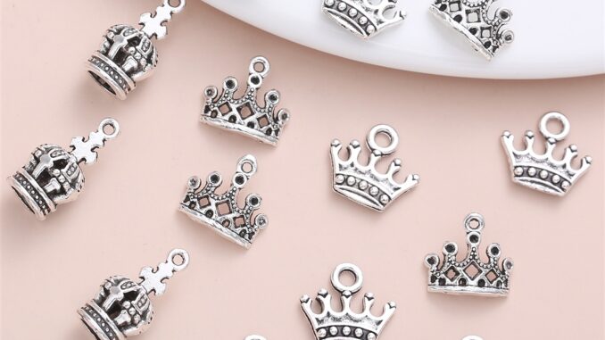 จี้รูปมงกุฎ สไตล์วินเทจ สําหรับทําเครื่องประดับ สร้อยคอ DIY จํานวน 20 ชิ้น ต่อชุด จี้รูปมงกุฎ สไตล์วินเทจ สําหรับทําเครื่องประดับ สร้อยคอ DIY จํานวน 20 ชิ้น ต่อชุด