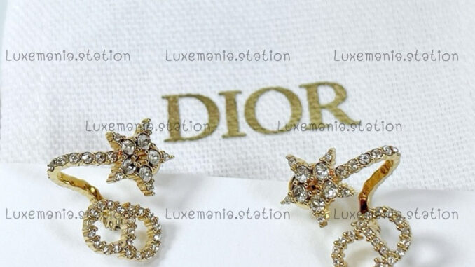 : New!! D Earrings‼️ก่อนกดสั่งรบกวนทักมาเช็คสต๊อคก่อนนะคะ‼️