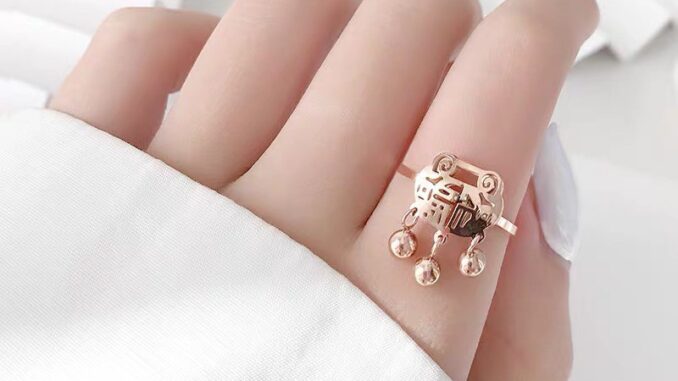 แหวนเหล็กไทเทเนียม สเตนเลส 18K กันน้ํา ไม่จางหาย กันแพ้ สีโรสโกลด์
