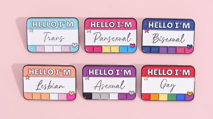 พร้อมส่ง เข็มกลัด รูป Hello I Am Enamel Pins LGBT สร้างสรรค์ เครื่องประดับ สําหรับเพื่อน พร้อมส่ง เข็มกลัด รูป Hello I Am Enamel Pins LGBT สร้างสรรค์ เครื่องประดับ สําหรับเพื่อน