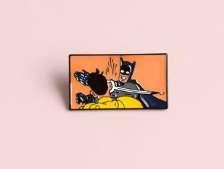 เข็มกลัด รูปการ์ตูนค้างคาว อัศวิน Dark Knight Zorro เหมาะกับของขวัญ สําหรับเพื่อน