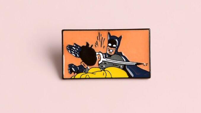เข็มกลัด รูปการ์ตูนค้างคาว อัศวิน Dark Knight Zorro เหมาะกับของขวัญ สําหรับเพื่อน