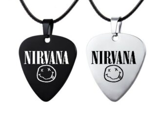 Nirvana ✨สร้อยคอเชือกหนัง พร้อมจี้ปิ๊กกีตาร์