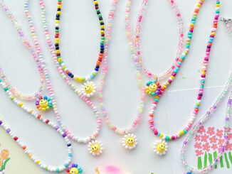 ꒰พร้อมส่ง꒱ Smile Bead Necklace  สร้อยคอลูกปัด สร้อยลูกปัดพาสเทลใส่ไปทะเล Handmade จี้เดซี่ยิ้ม มีแบบเยอะมาก