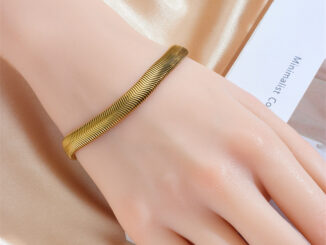 สร้อยข้อมือเหล็กไทเทเนียม แบบนิ่ม ป้องกันอาการแพ้ สีพื้น