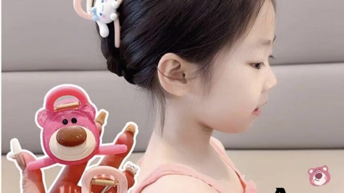 A HELLO GIRL กิ๊บติดผม รูปหางม้า หมีสตรอเบอร์รี่น่ารัก อเนกประสงค์ สําหรับเด็ก