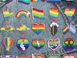 เครื่องประดับ เข็มกลัดโลหะ รูปหัวใจ LGBT สีรุ้ง แบบสร้างสรรค์ เหมาะกับของขวัญ สําหรับผู้หญิง มี 27 สไตล์