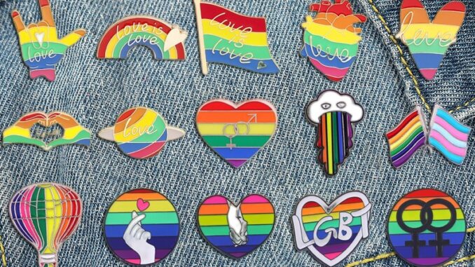 เครื่องประดับ เข็มกลัดโลหะ รูปหัวใจ LGBT สีรุ้ง แบบสร้างสรรค์ เหมาะกับของขวัญ สําหรับผู้หญิง มี 27 สไตล์