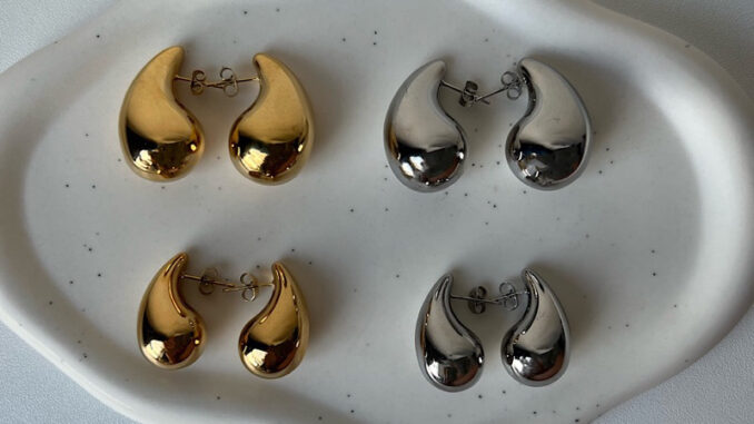 Adore- Water drop earring