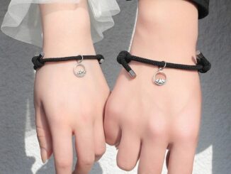 1 คู่ คู่ สร้อยข้อมือแม่เหล็ก สําหรับคู่รัก / สร้อยข้อมือล็อคหัวใจ แบบแม่เหล็ก สําหรับผู้หญิง ผู้ชาย / ปรับได้ เชือกถัก เครื่องประดับ ของขวัญ