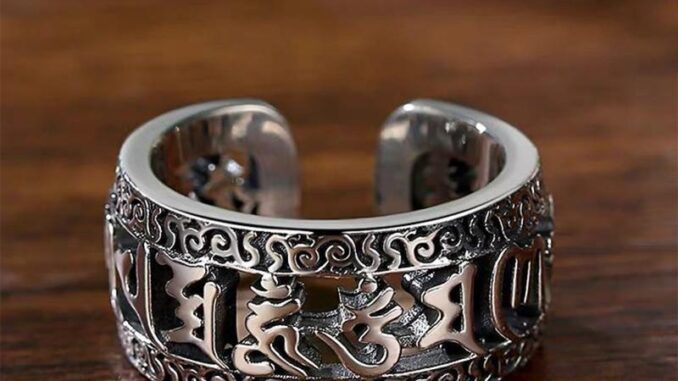 Tibetan แหวนเปิด ลายฉลุตัวอักษร สไตล์เรโทร สําหรับผู้ชาย และผู้หญิง Tibetan แหวนเปิด ลายฉลุตัวอักษร สไตล์เรโทร สําหรับผู้ชาย และผู้หญิง