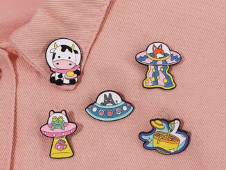 สัตว์น่ารัก UFO เคลือบพิน การ์ตูนสุนัขจิ้งจอก วัว กบ ห่าน เข็มกลัด ตราปก จักรวาล นักบินอวกาศ เครื่องประดับ ของขวัญสําหรับเด็ก เพื่อน