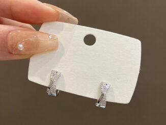 classy silver hoop - morning.earrings
