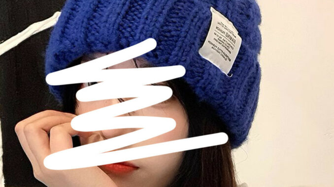 Lovito หมวกบีนนี่ผู้หญิงง แต่งตัวรีด สีพื้น สไตล์ลำลอง LFA08164 (สีขาว/สีเขียว/สีน้ำเงิน/สีดำ)