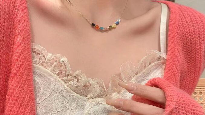 สร้อยคอจี้หัวใจสีสันสดใสน่ารักสาวแฟชั่นเครื่องประดับโซ่ไหปลาร้า