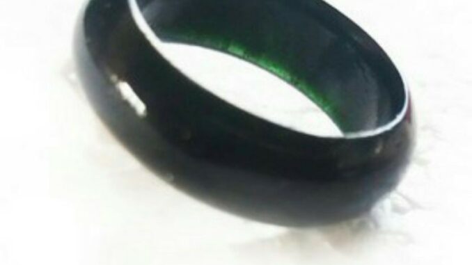 แหวนหยก ทรงวงรี สีดํา แหวนหยก ทรงวงรี สีดํา