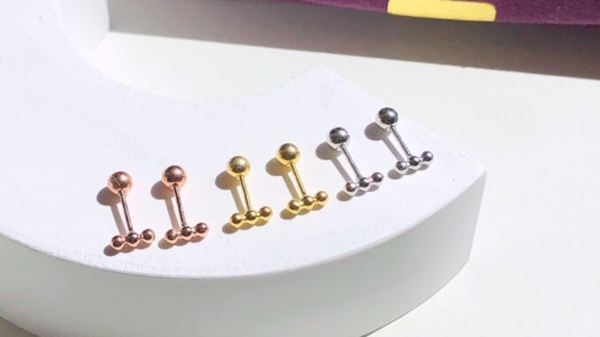 earika.earrings - triple dot piercing จิวหูเม็ดกลมแถวเงินแท้ (ราคาต่อชิ้น) (มีให้เลือก 3 สี) เหมาะสำหรับคนแพ้ง่าย