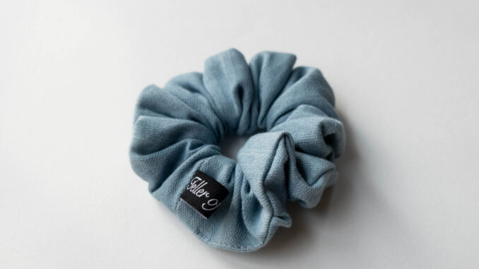 teller of tales scrunchies - nala (blue jeans collection)