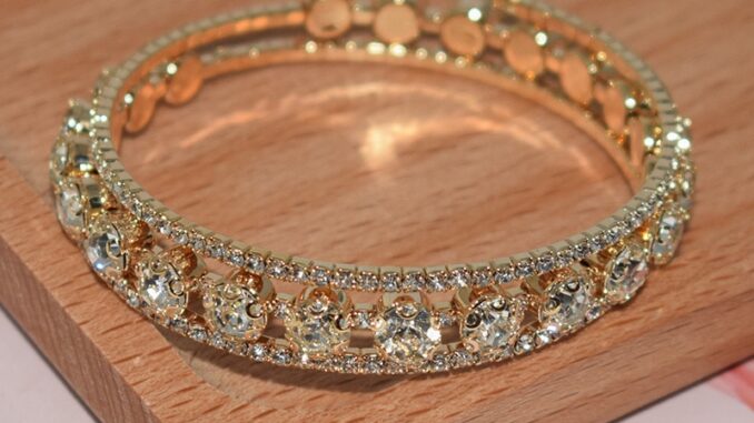 [jewelryboxes] สร้อยข้อมือ คริสตัล พลอยเทียม หลายชั้น แฟชั่น สําหรับผู้หญิง งานแต่งงาน กําไลข้อมือ เครื่องประดับเจ้าสาว