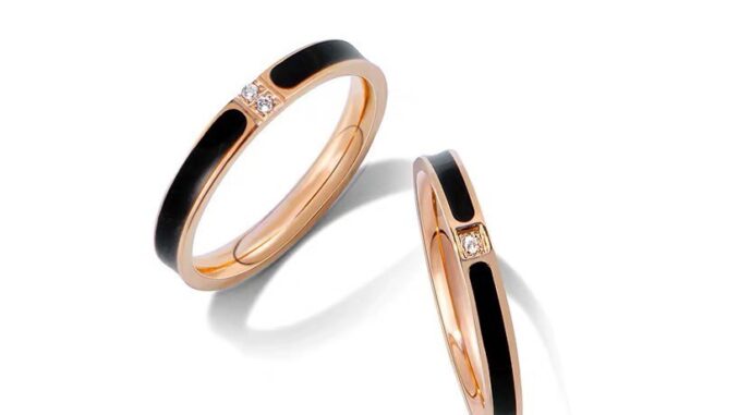 เครื่องประดับ แหวนเหล็กไทเทเนียม สเตนเลส 18K ประดับเพชร สีดํา สไตล์เกาหลี สําหรับผู้หญิง