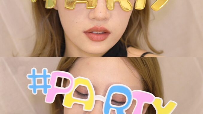 แว่นตาปาร์ตี้วันเกิด ลายตัวอักษรตลก สีสดใส