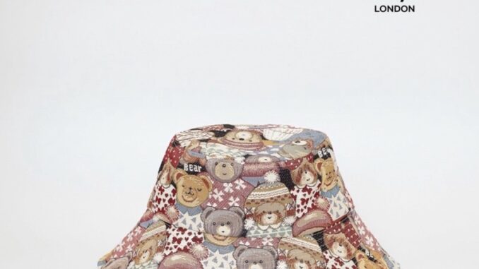Henneybear - HM031 ลาย cute หมวกปีกฮาวาย ทรงสวย Henneybear - HM031 ลาย cute หมวกปีกฮาวาย ทรงสวย