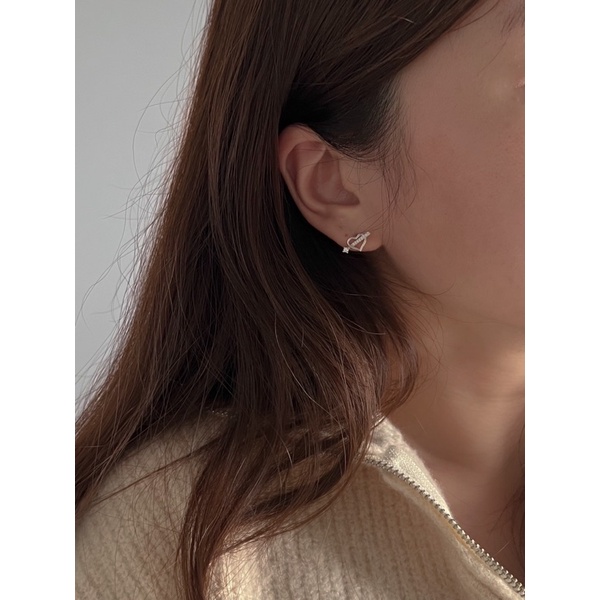A.piece ต่างหูเงินแท้ [all silver 925] Arrow Heart stud earrings