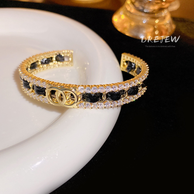 DREJEW สร้อยข้อมือหนัง ชุบไฟฟ้า ประดับเพทาย หรูหรา ระดับไฮเอนด์ แฟชั่นสําหรับผู้หญิง