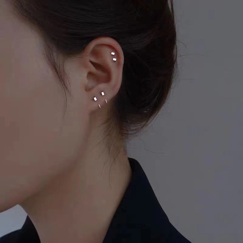 Fashion New Ins Style Small Square Ear Studs Female Small and Exquisite Small Ear Hoop Ear Hook Earrings Sleep Free Ear Piercing Ear Bone Stud