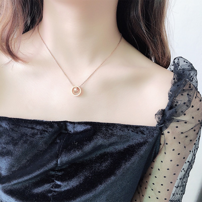 Ht สร้อยคอโซ่ เหล็กไทเทเนียม จี้แหวนคู่ ไม่จางหาย เครื่องประดับแฟชั่น สําหรับผู้หญิง