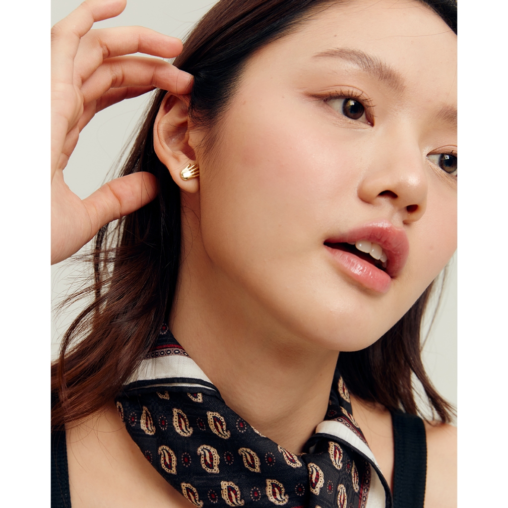 Julys x tgda - button and handy earrings
