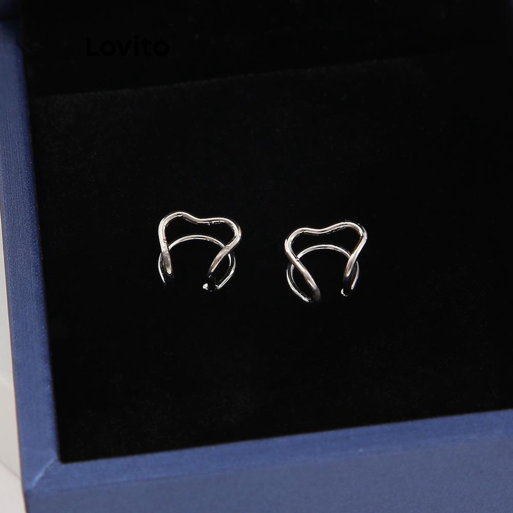 Lovito ต่างหูผู้หญิง รูปหัวใจ สีพื้น สไตล์ลำลอง L63AD019 (สีเงิน)