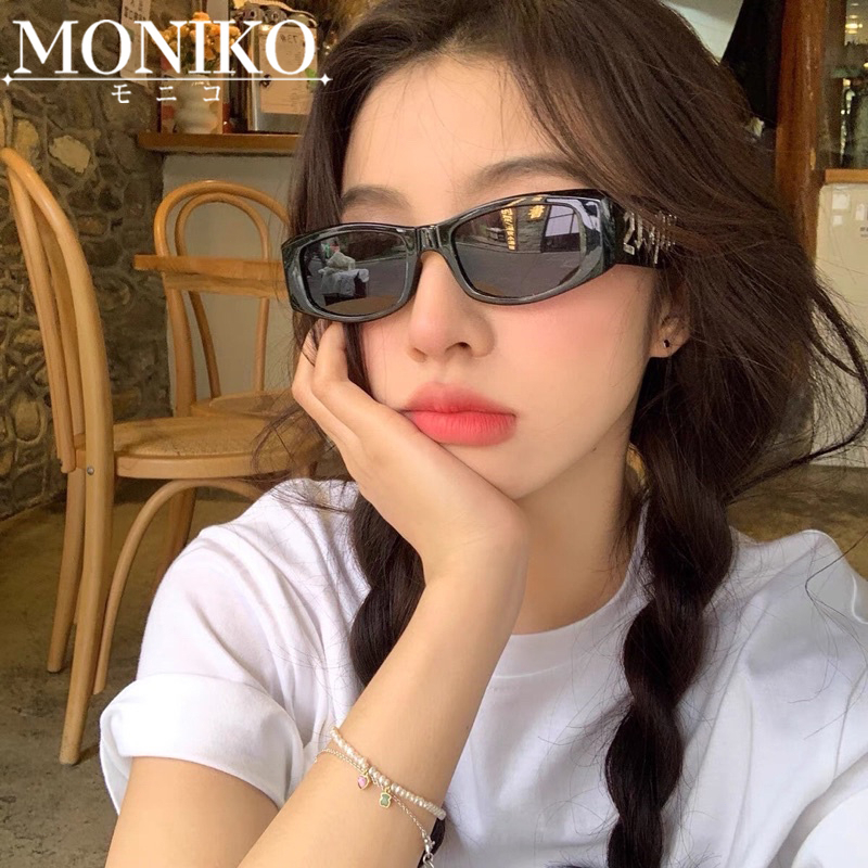 MONIKO แว่นตากันแดด กรอบสีดํา พิมพ์ลายตัวอักษร สไตล์ฮิปฮอป พังก์ แฟชั่นสตรีท ป้องกันUV400
