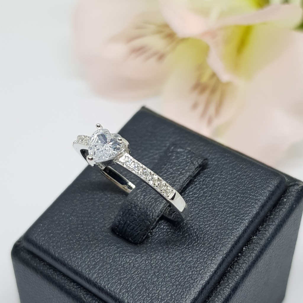 Memorine Jewelry แหวนเงินแท้ 925 ฝังเพชรสวิส (CZ) : ONLR424
