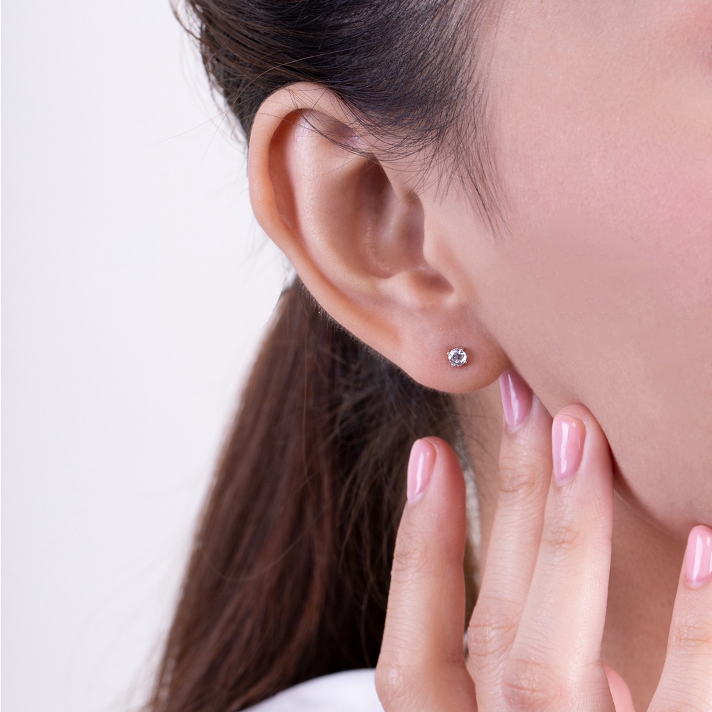 Merii ต่างหูเงินแท้ 925 ชุบโรเดียม ประดับเพชร CZ ขนาด 3.5 mm ฝัง4หนามเตย : ต่างหูเพชรเม็ดเดี่ยว 100 Cuts  221E0069-01