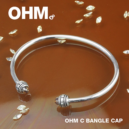 OHM Beads กำไลข้อมือ รุ่น C Bangle - สี Champagne - Silver 925 Charm เครื่องประดับ บีด เงิน เแก้ว จี้