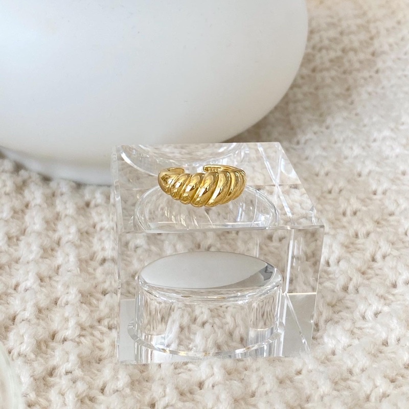 RINDA.STUDIO - Croissant ring   (แหวน)
