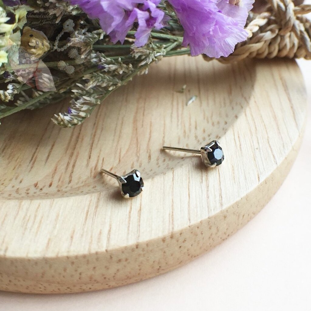 (S925) ต่างหูเงินแท้เพชรสี่เหลี่ยมสีดำ Sterling silver black earrings