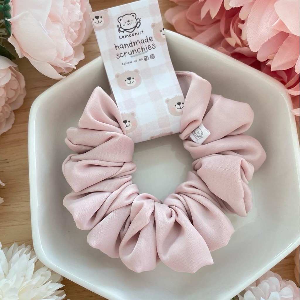 Scrunchie • Fluffy • Matte satin • Powder pink