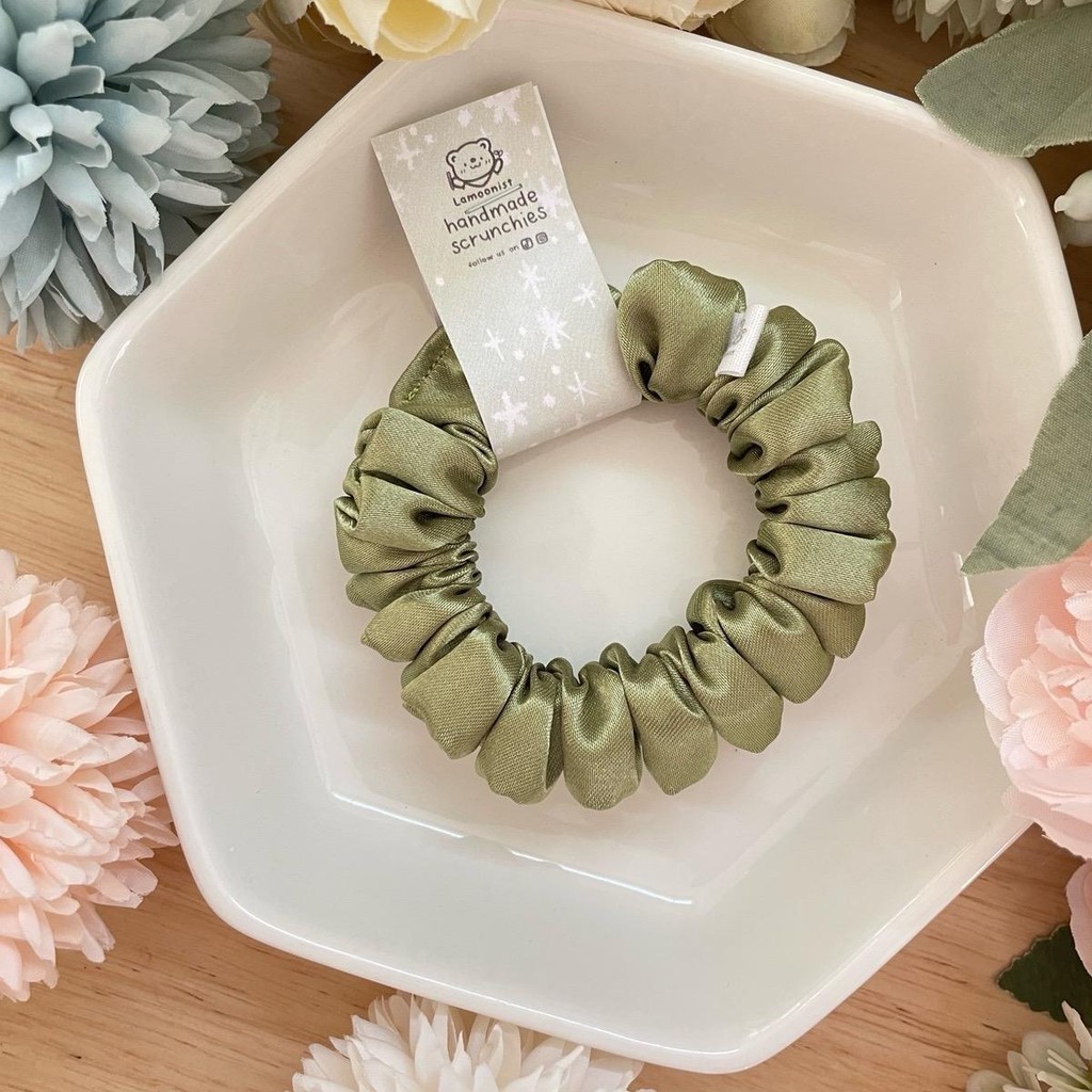 Scrunchie • Petite • Avocado green