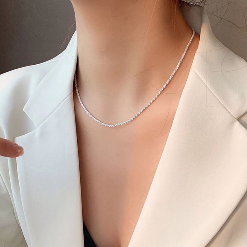 Teeya.shop_TH   / สร้อยคอ Clavicle Chain Choker ยอดนิยม สะท้อนเเสงเป็นประกาย สวยสะดุดตา