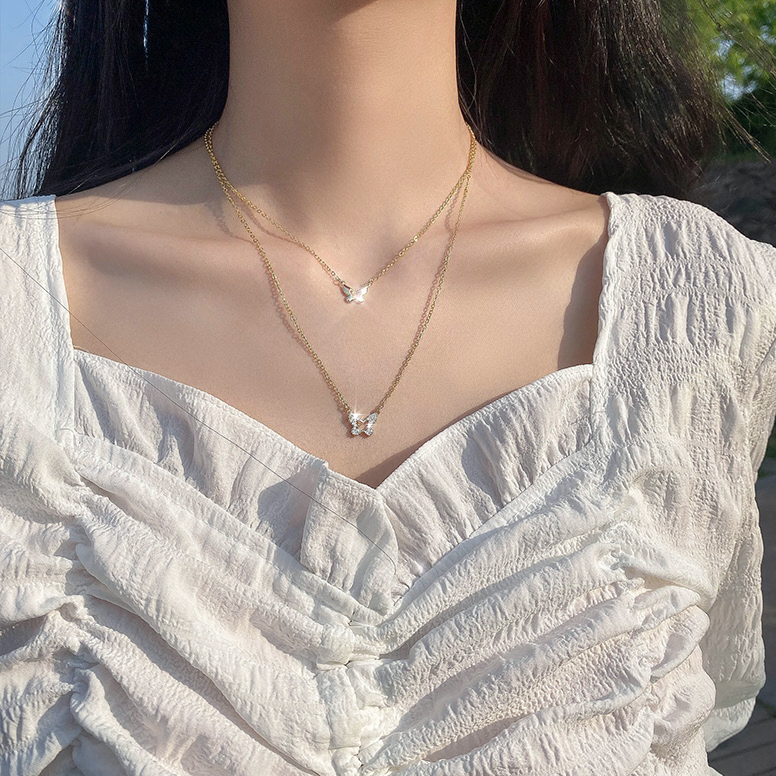 ( Women Girls ) สร้อยคอจี้ผีเสื้อประดับเพชรเทียมเครื่องประดับ